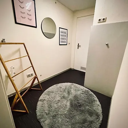 # One Apartment's / Parkplatz / Schlossplatz